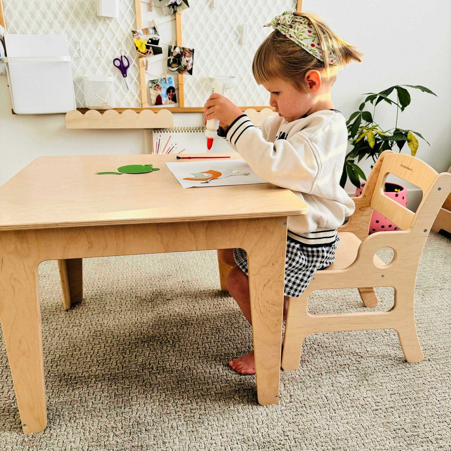 Kids table and chair